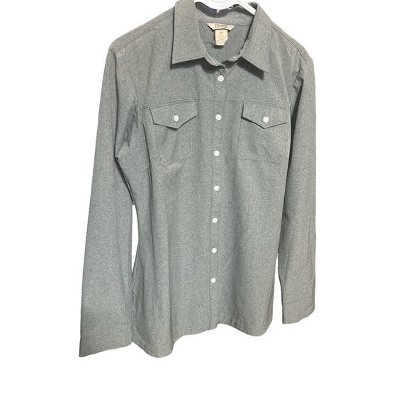 Duluth Trading, Size Medium, Grey, Long Sleeve Button Down. K29 - Picture 10 of 11